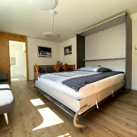 Zentrale Chesa Ravaisch * Νταβός