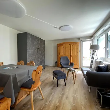Zentrale Chesa Ravaisch Appartement *