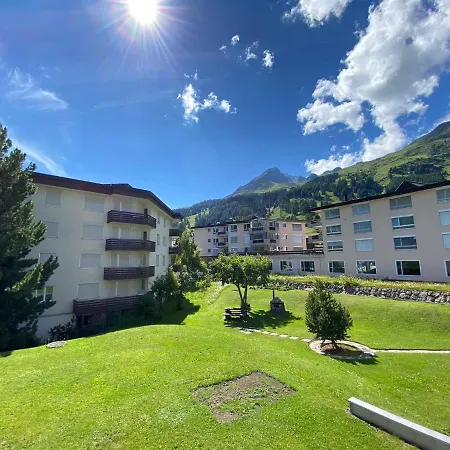 Zentrale Chesa Ravaisch * Davos